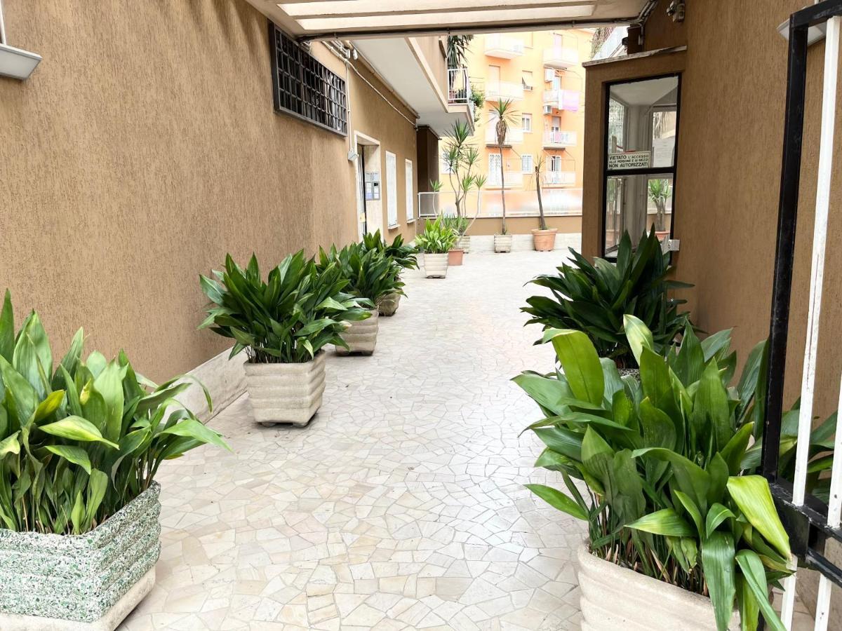 Paula Petra Vatican Apartments Roma Exterior foto